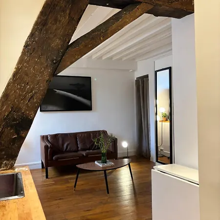 Style Et Confort Marais Apartment *