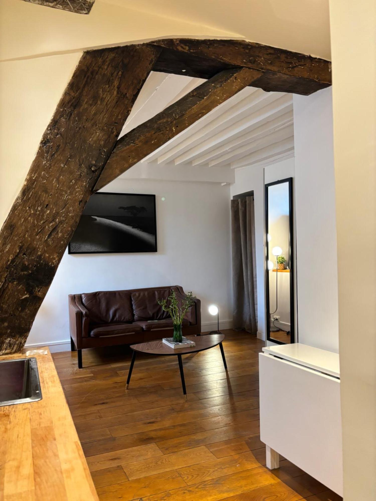 Style Et Confort Marais Apartment *