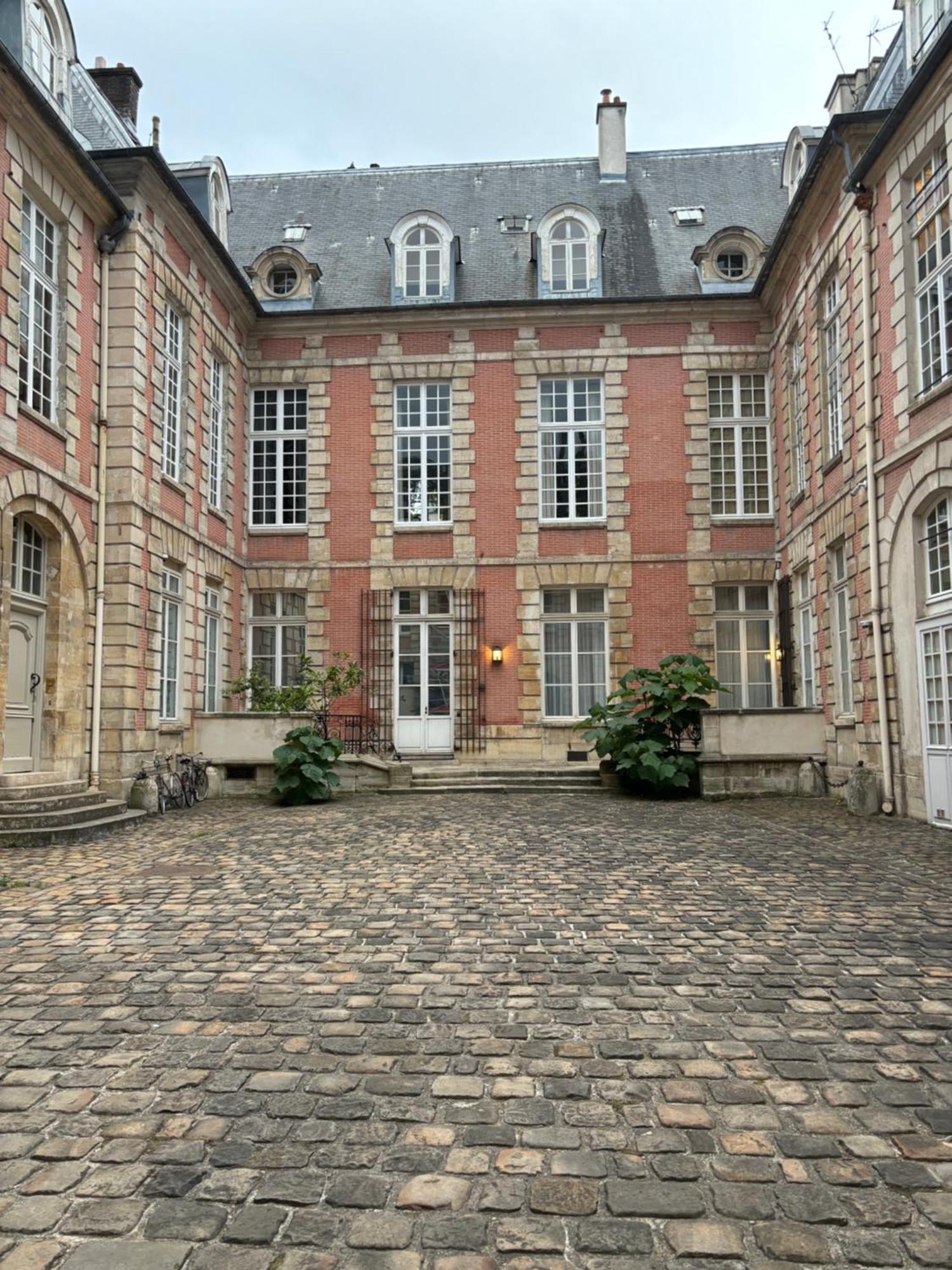 Style Et Confort Marais * Paris